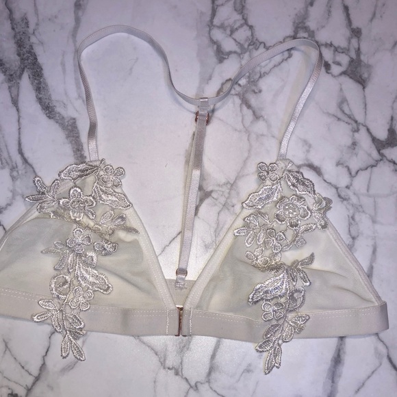 White Lace Bralette - Picture 1 of 4